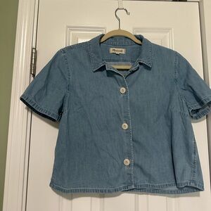 Madewell Cropped Button Up Shirt in Montford Wash